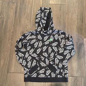 Nike logo hoodie youth large